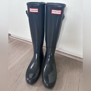 HUNTER Tall Women’s Rain Boot Gray